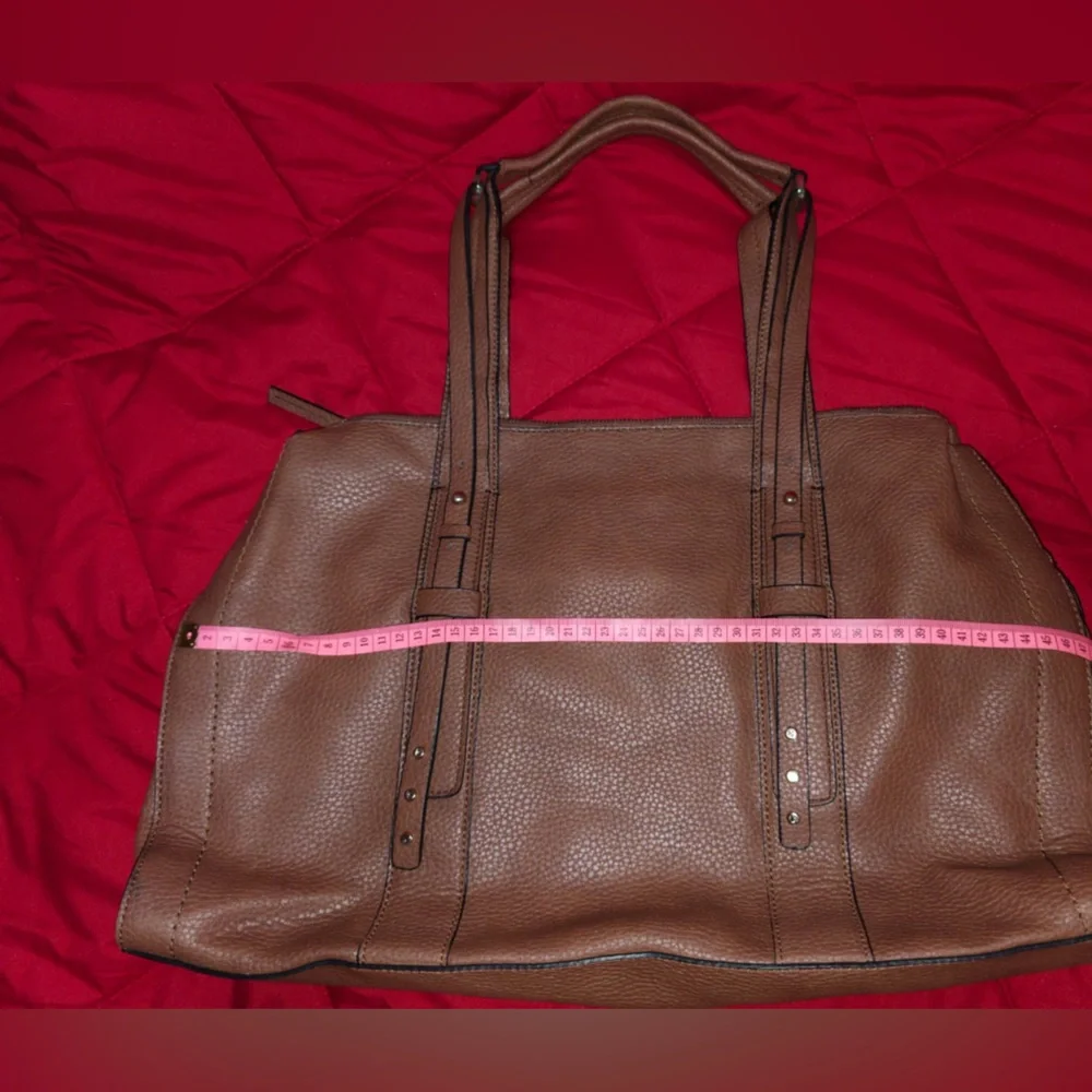 Liz Claiborne Tan Duffel Bag